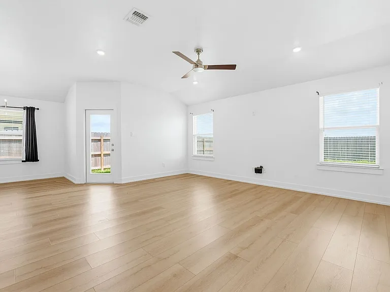8822 Trungle Rd — Photo 4