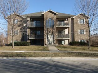 2864 Coral Ct APT 203, Coralville, IA 52241