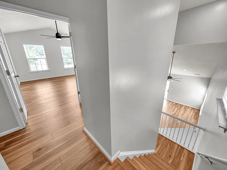 408 Holmes Blvd — Photo 32