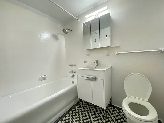 Rented by Oxford Property Group | media 13