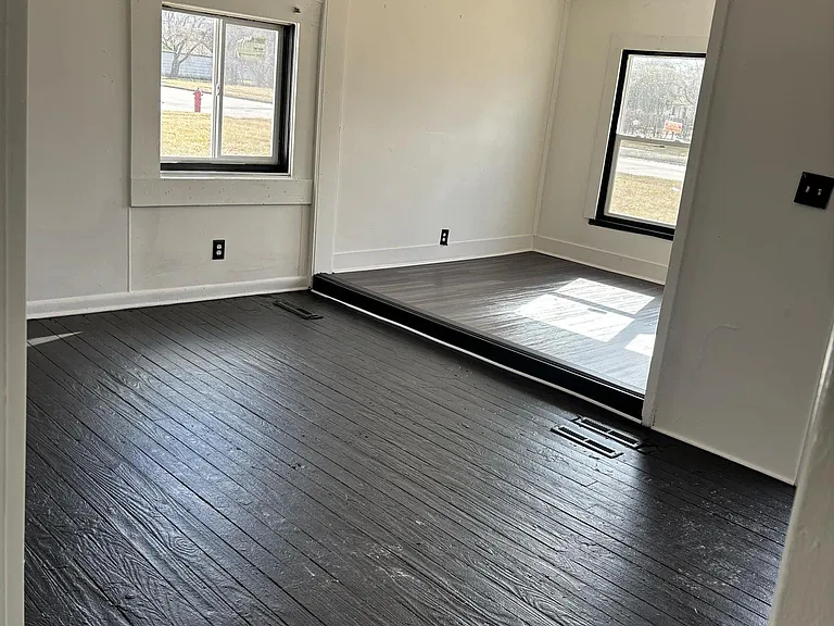 2517 Webber St — Photo 6