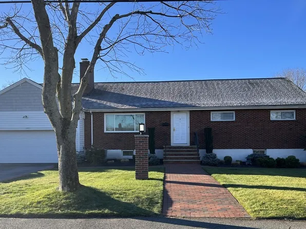 5 Zito Dr, Saugus, MA 01906