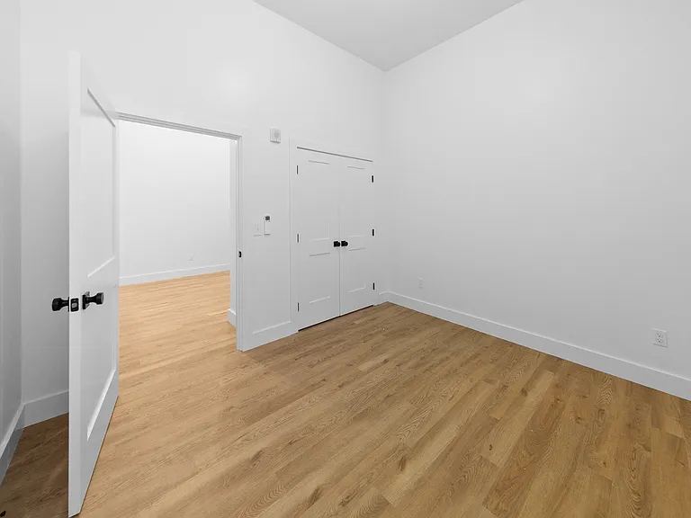 99 Richmond St #101 — Photo 17