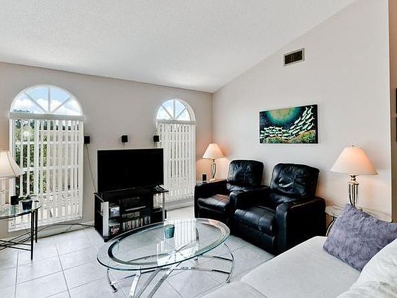 4th image of 3631 57th Avenue Dr W