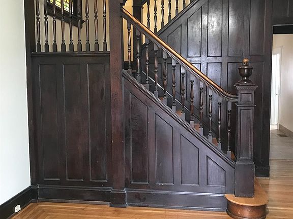 4th image of 6302 Highland Ave