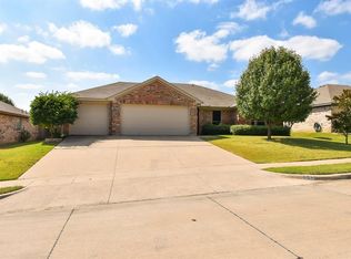 545 Barbara Jean Ln, Burleson, TX 76028