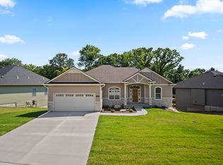 5463 Heath Ct, Columbia, MO 65203