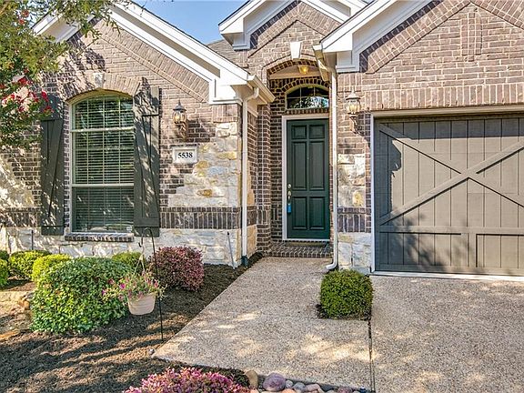 3rd image of 5538 Dorchester Ln