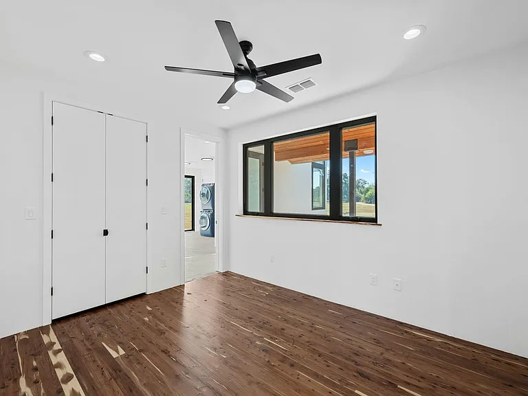 1802 Man O War Dr — Photo 11