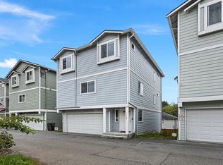 1130 Chestnut Ct, Everett, WA 98201