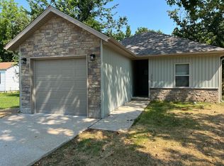 2731 W Latoka St, Springfield, MO 65807
