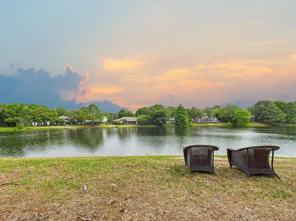 210 Southlake Ct #210, Niceville, FL 32578