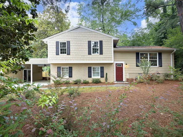 704 Coventry Ct, Raleigh, NC 27609