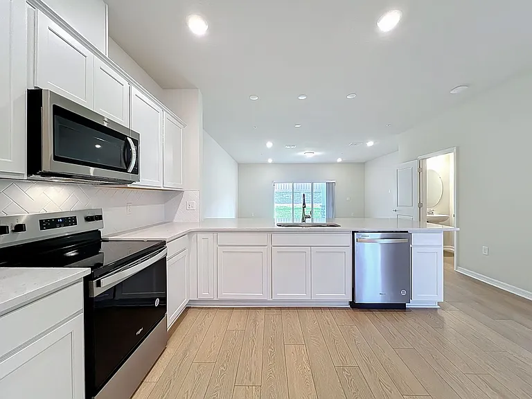 431 Meadowland Point — Photo 11