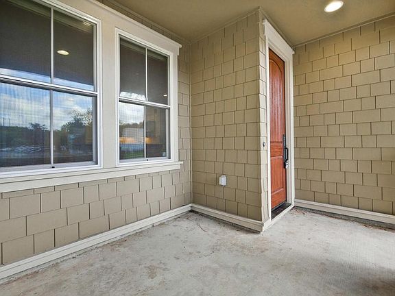 4th image of 311 Homewood Pl