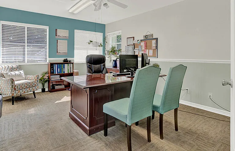 Paddock Place Apartment Homes — Photo 11
