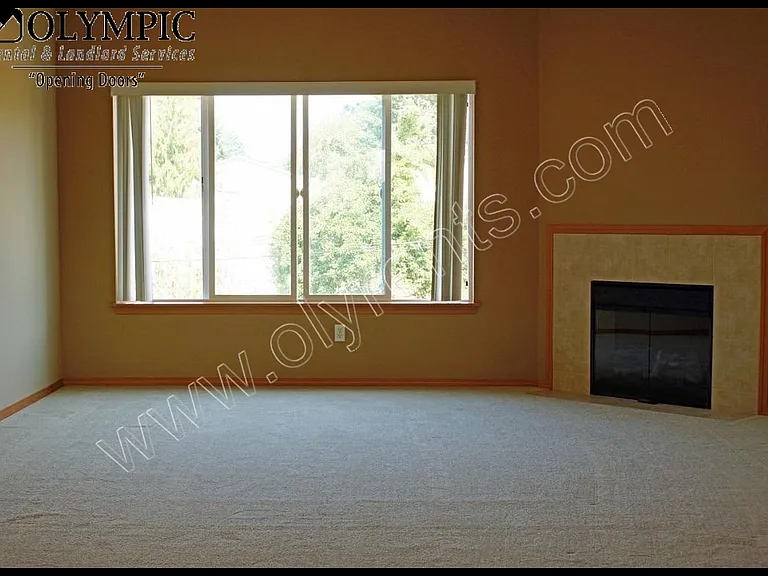 3125 S 45th St — Photo 2