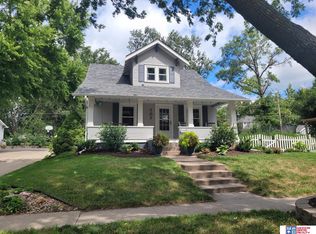 702 N 8th St, Seward, NE 68434