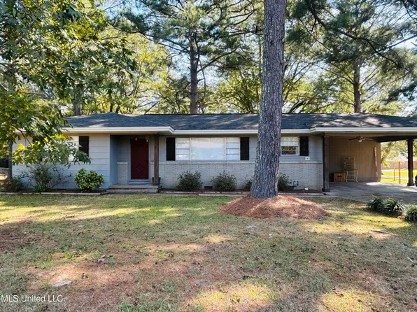 207 Warren Ave, Pelahatchie, MS 39145