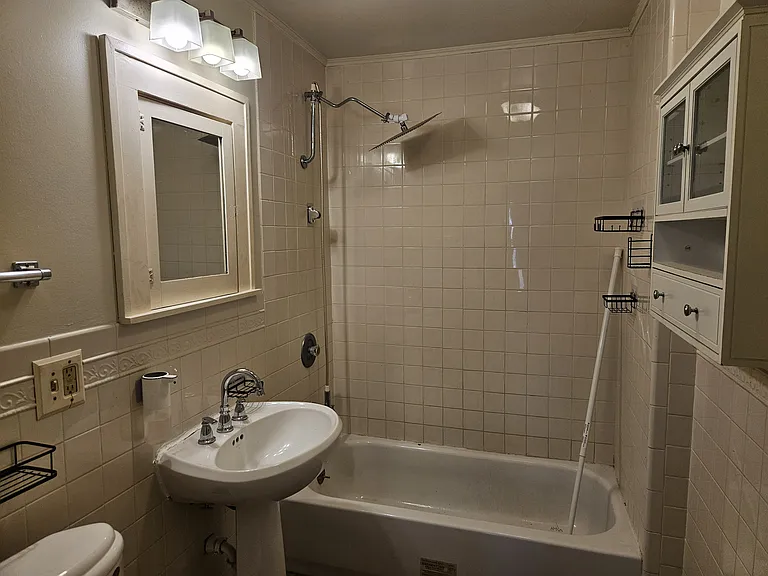 1150 N Main St #2 — Photo 5