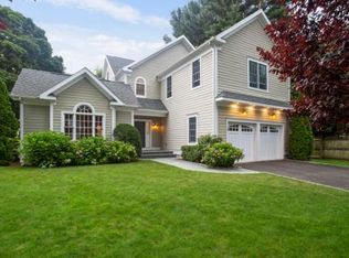 19 Brown House Rd, Old Greenwich, CT 06870