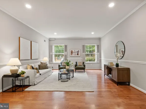 1701 N Troy St #7375, Arlington, VA 22201