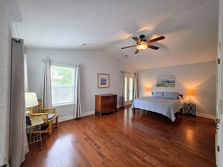 949 Osprey Ct — Photo 16