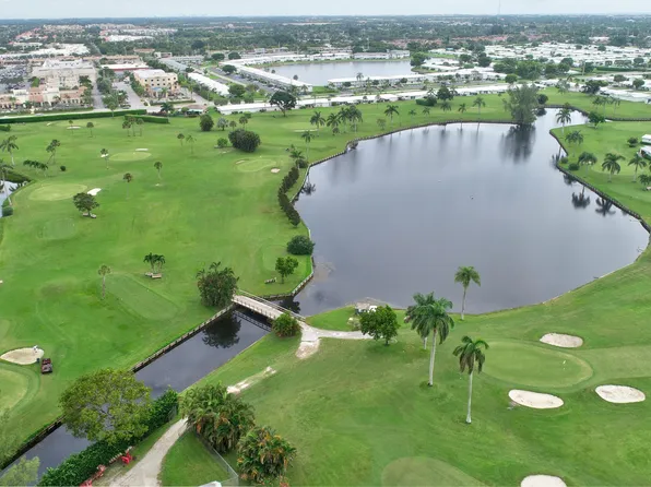 1112 Lake Terrace #211, Boynton Beach, FL 33426