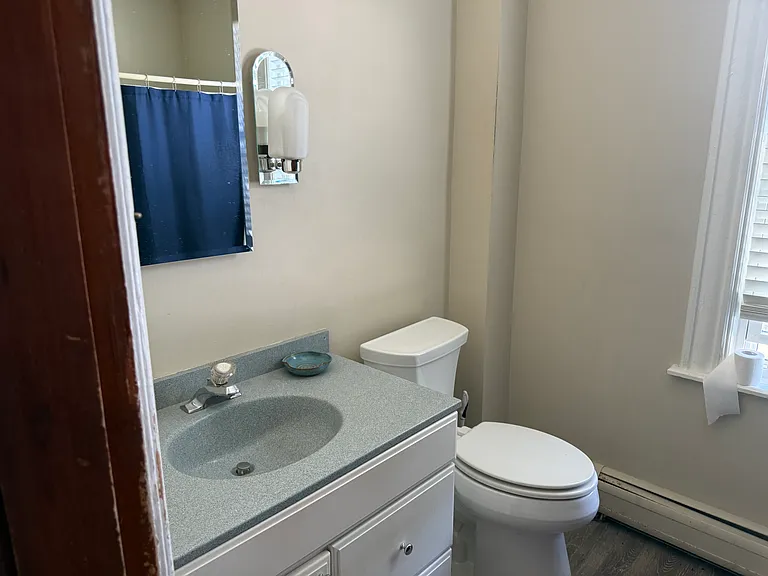 425 Pleasant St — Photo 18