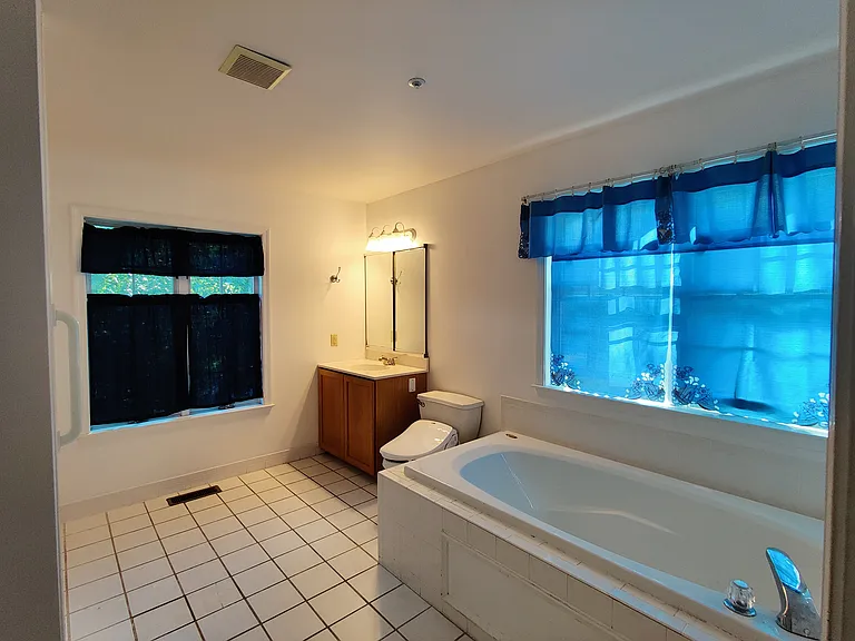 366 Bristol Cir — Photo 21