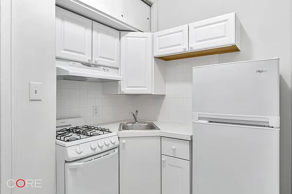 Rented by CORE | media 12