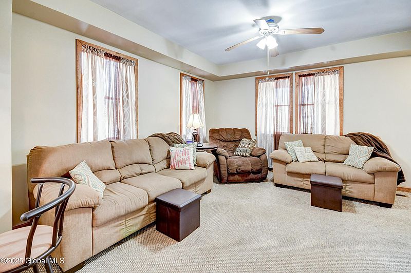 5th image of 116 Walnut Street