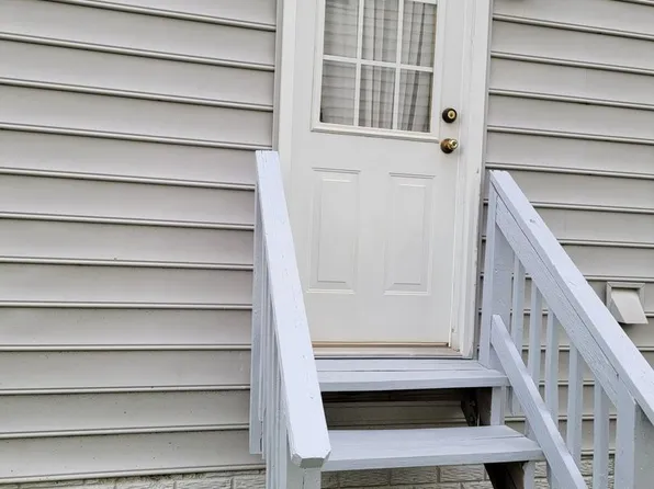 170 Burnlea Rd, Charles Town, WV 25414