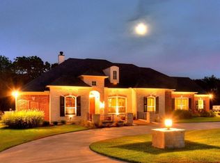 3060 Rolling Valley Ln, Brenham, TX 77833