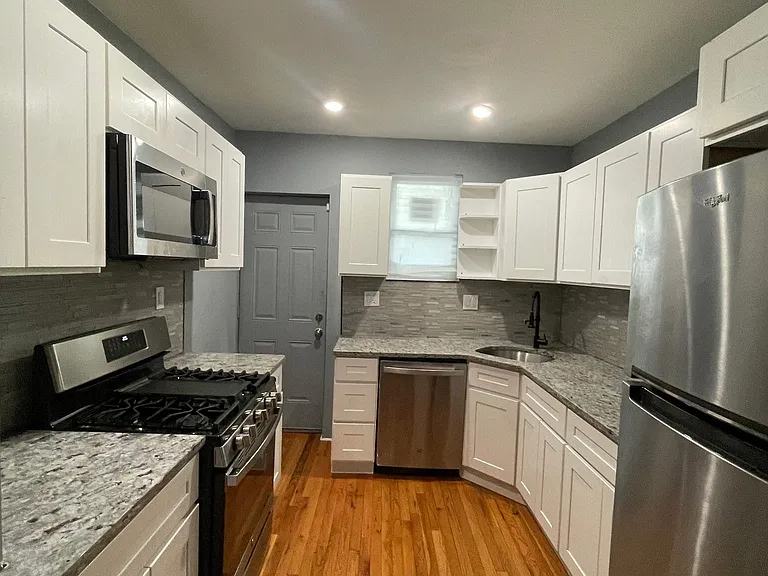1553 S Bailey St — Photo 1