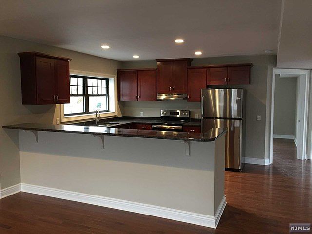 1st image of 648 Godwin Ave #5