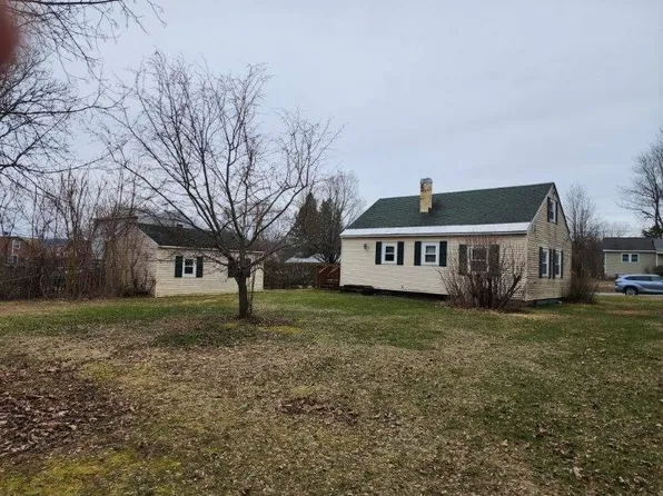 20 Indian Acres Drive, Hinsdale, NH 03451
