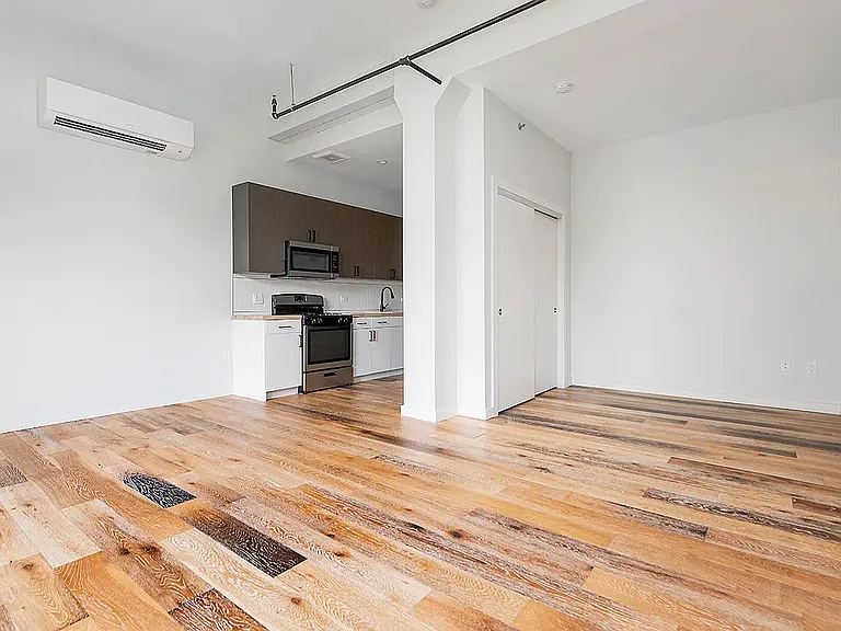 945 Bergen St #502 — Photo 6