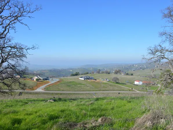 9568 Lorenzo St, La Grange, CA 95329