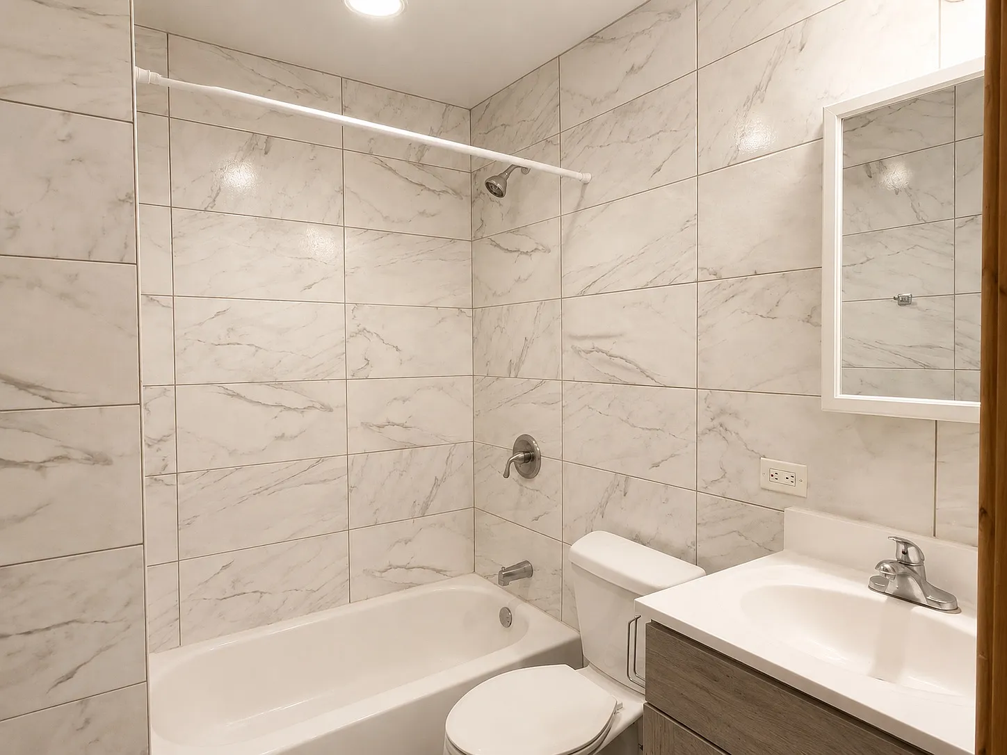 2 bed, 600 sqft, $1,950 — Photo 4