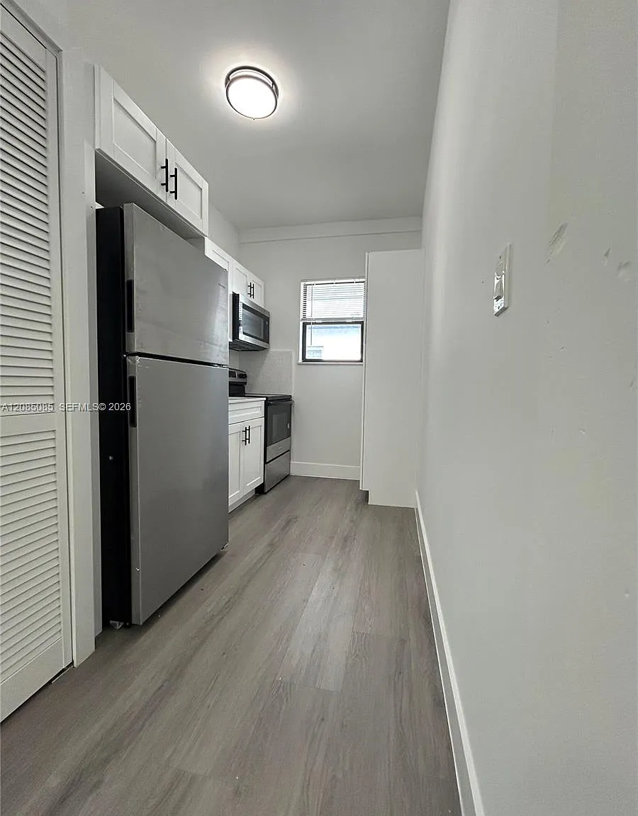 638 SW 21st Ave — Photo 4