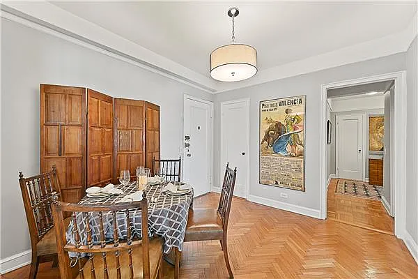 Sold by Exclusive Properties Sotheby's International Realty | media 43