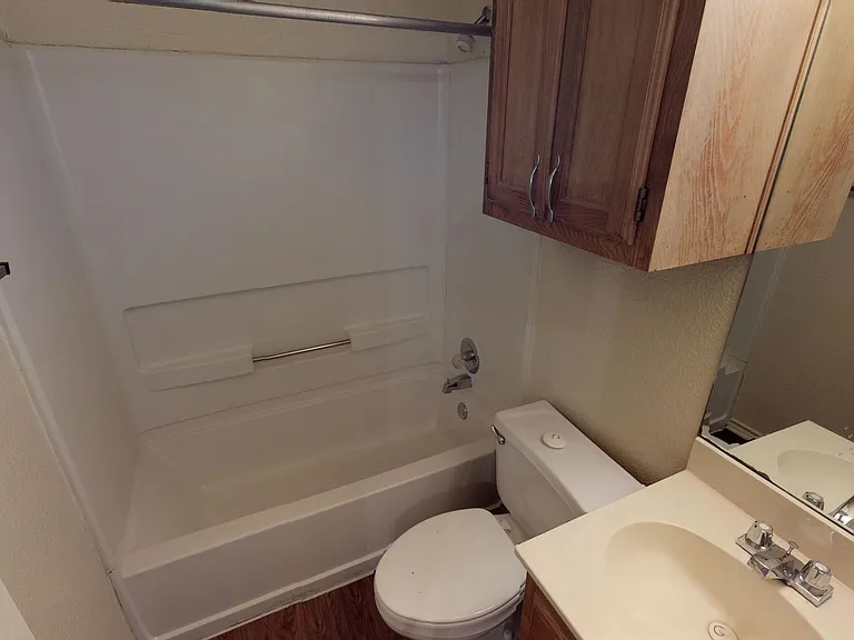 1016 W Mulberry St — Photo 10