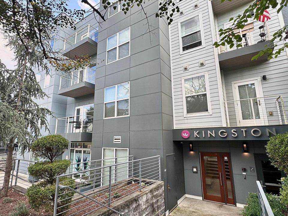 1st image of 401 15th St SE APT 203