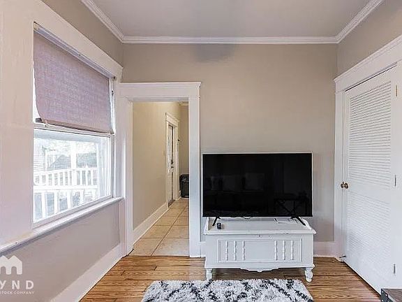 4th image of 103 W Mohawk Ave APT B