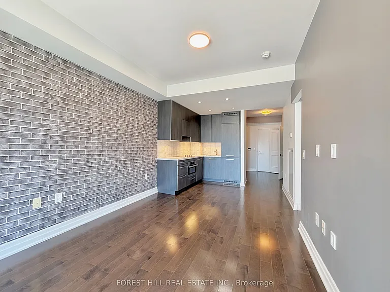 8 The Esplanade #1804 — Photo 2