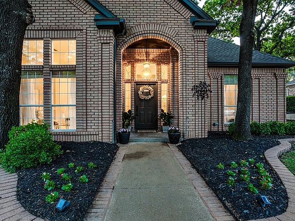 5th image of 8313 Thorncrest Ct