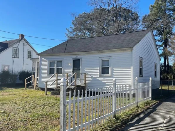 306 Stonewall St, Franklin, VA 23851