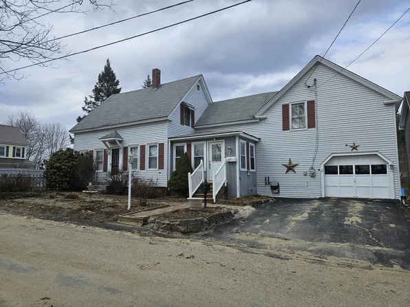 13 Granite Street, Mexico, ME 04257