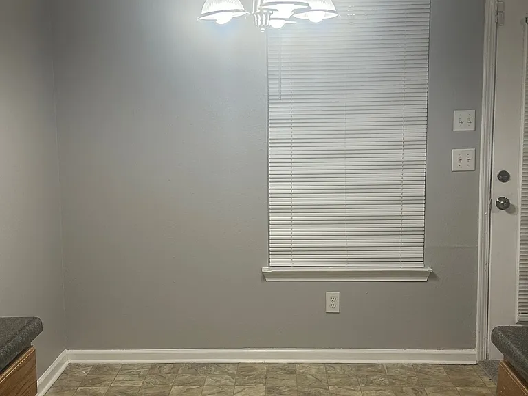 293 Brookview Dr — Photo 10